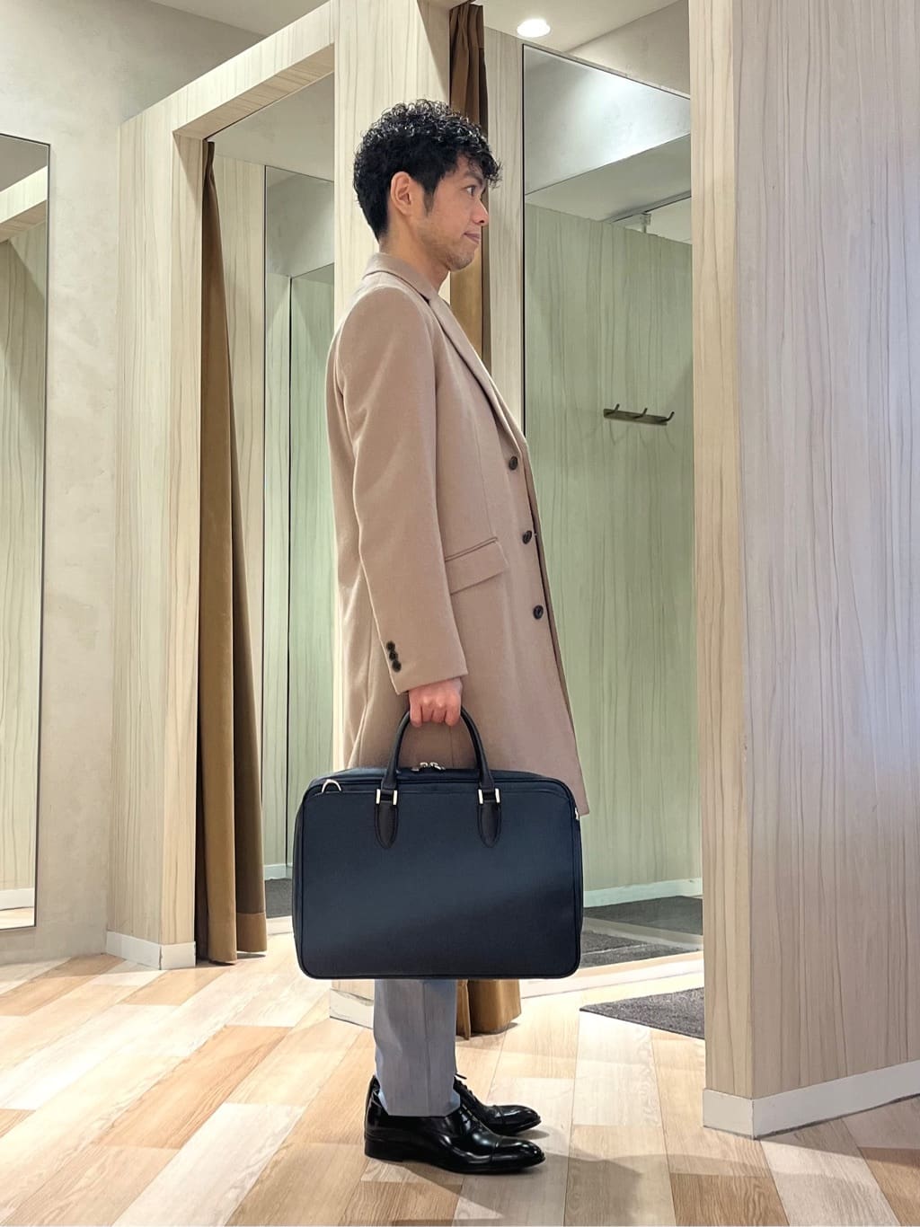 URAさんの「TAKEO KIKUCHI｜コーデュラ（R） コーティング ブリーフケース」を使ったコーディネート