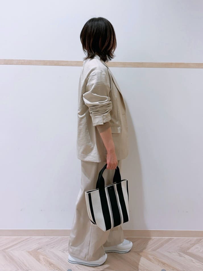 だいちゃさんの「SHOO･LA･RUE｜【洗濯機可/S-LL】コーデの主役になる ロゴアソート 裏毛スウェット」を使ったコーディネート