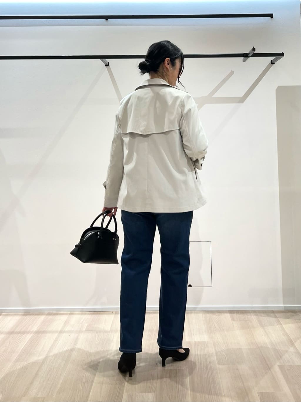 TOMOMIさんの「UNTITLED｜◆【洗える/袖シアー】ポンチ袖ボリュームトップス」を使ったコーディネート