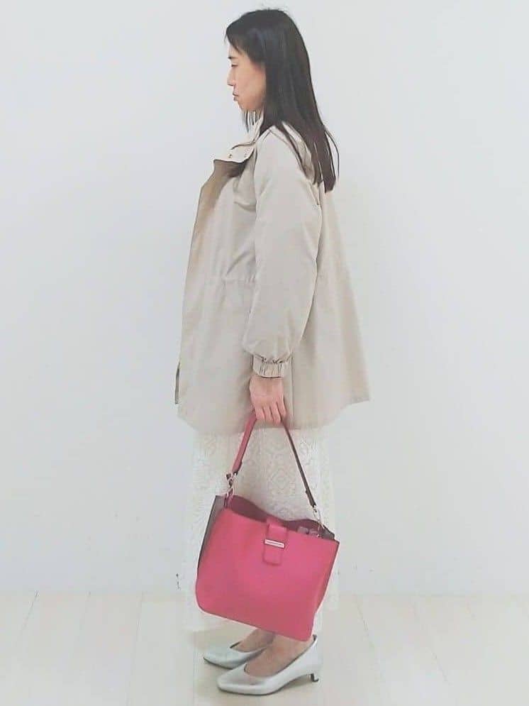 SANAさんの「Reflect｜【撥水】ストレッチタフタミドル丈スタンドカラーコート」を使ったコーディネート