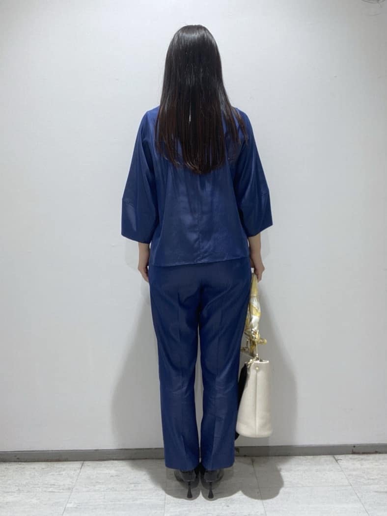 meiさんの「INDIVI｜【洗える／UVケア／SETUP可能】デニムライク ランタン袖ブラウス」を使ったコーディネート