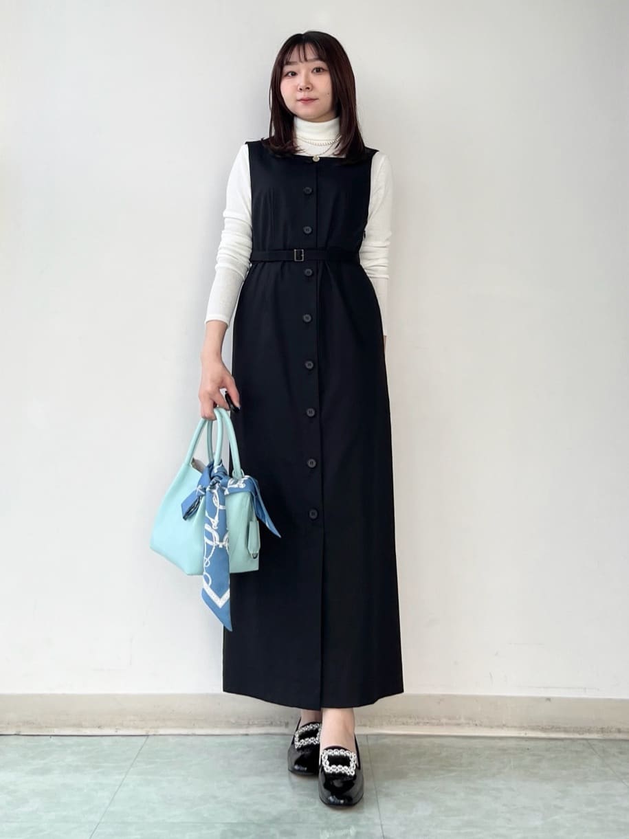 KAHOさんの「UNTITLED｜【洗える】スクエアネックジャンパースカート」を使ったコーディネート