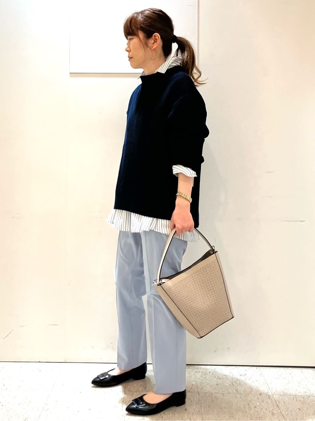 kozuさんの「Reflect｜【腰周りカバー／長め丈】モックネックニットプルオーバー」を使ったコーディネート
