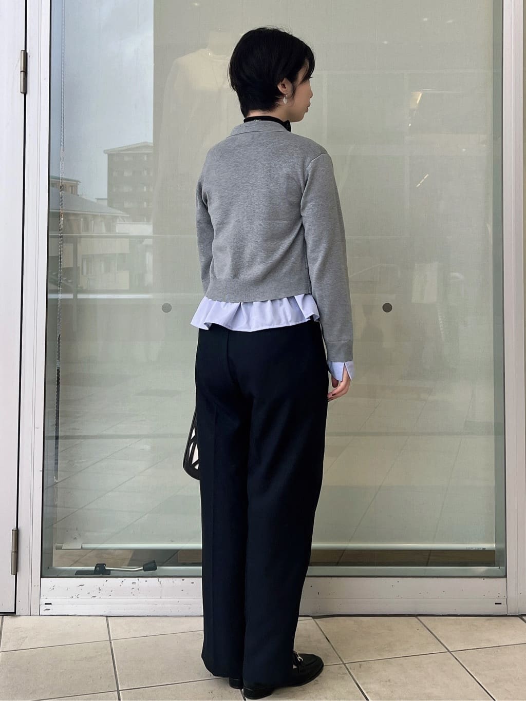 yo-koさんの「OPAQUE.CLIP｜ポロ衿シャツドッキングニット【洗濯機OK】」を使ったコーディネート