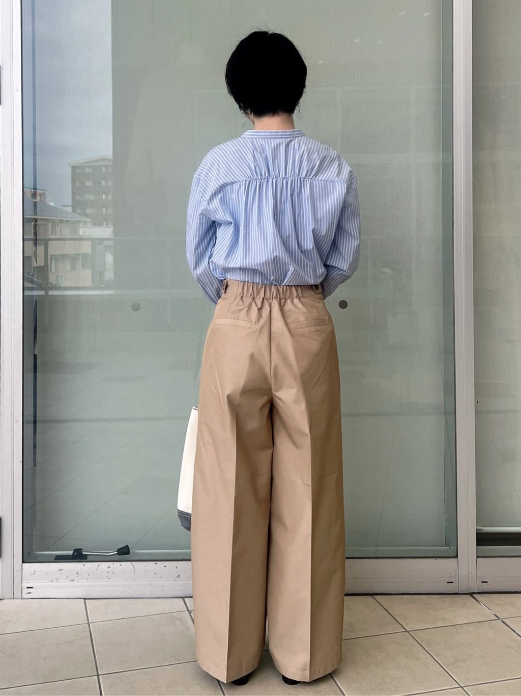 yo-koさんの「OPAQUE.CLIP｜キャンディスリーブシャツ【洗濯機OK】」を使ったコーディネート