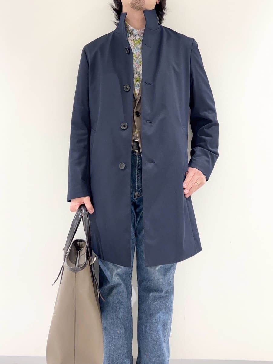 及川さんの「TAKEO KIKUCHI｜撥水ツイル スタンドカラー コート」を使ったコーディネート