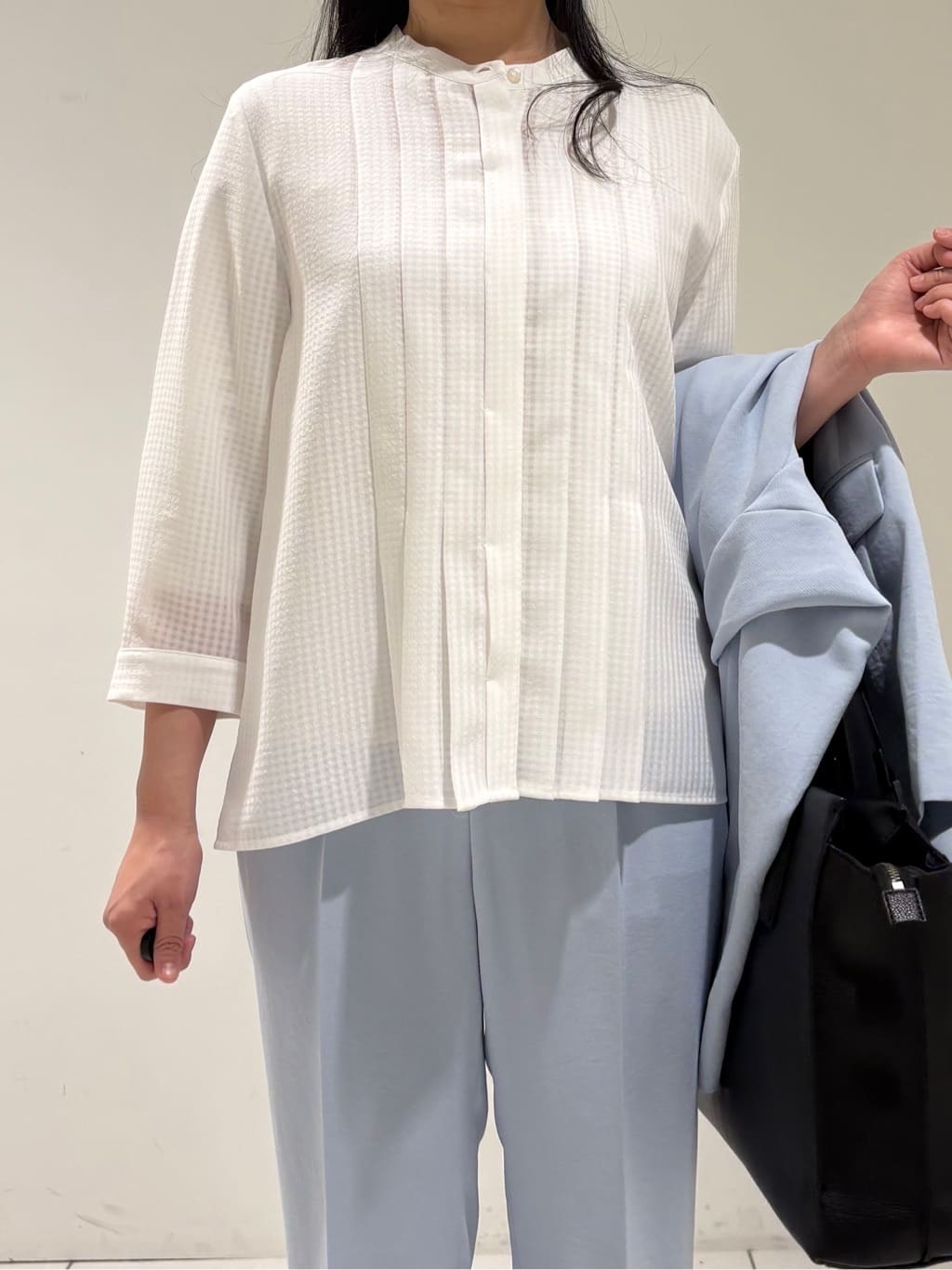 momokoさんの「INDIVI｜【洗える／多機能／SETUP可】着る日傘ダブルジャケット」を使ったコーディネート