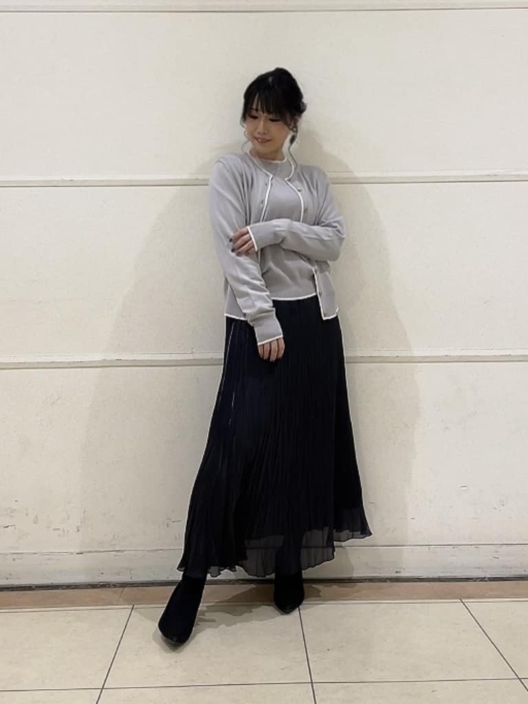 watanabeさんの「UNTITLED｜【アンサンブル可/洗える】ウォームスパン カーディガン」を使ったコーディネート