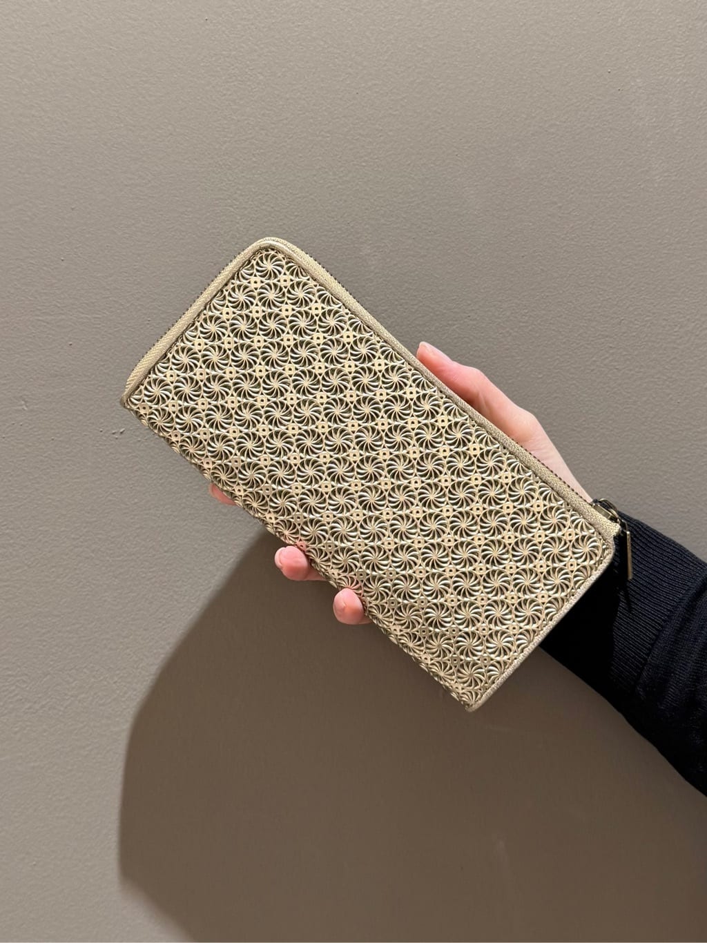 Kさんの「HIROKO HAYASHI｜GIRASOLE（ジラソーレ）ファスナー式長財布」を使ったコーディネート