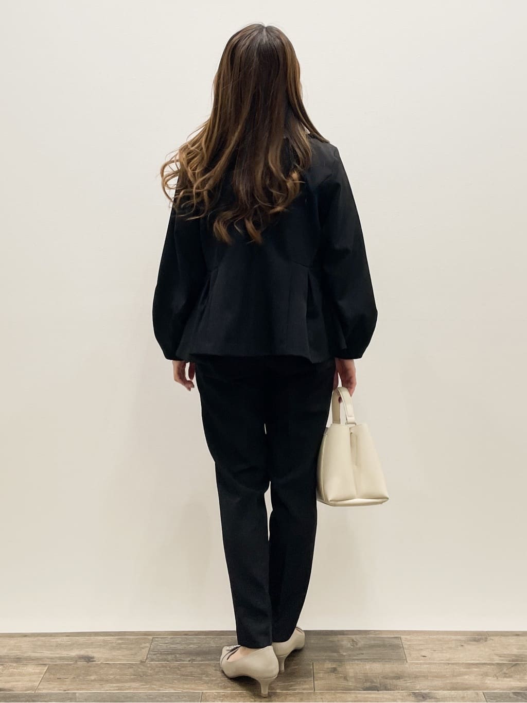 Asukaさんの「OPAQUE.CLIP｜レース衿ペプラムブラウス【洗濯機OK／ストレッチ】」を使ったコーディネート