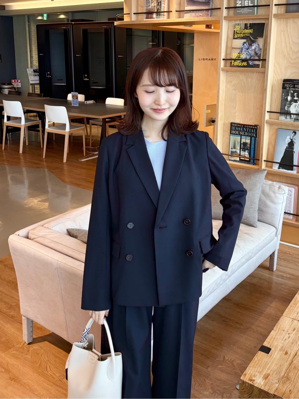 みさかさんの「index｜UV リブシアーフレアスリーブニット【洗える】」を使ったコーディネート