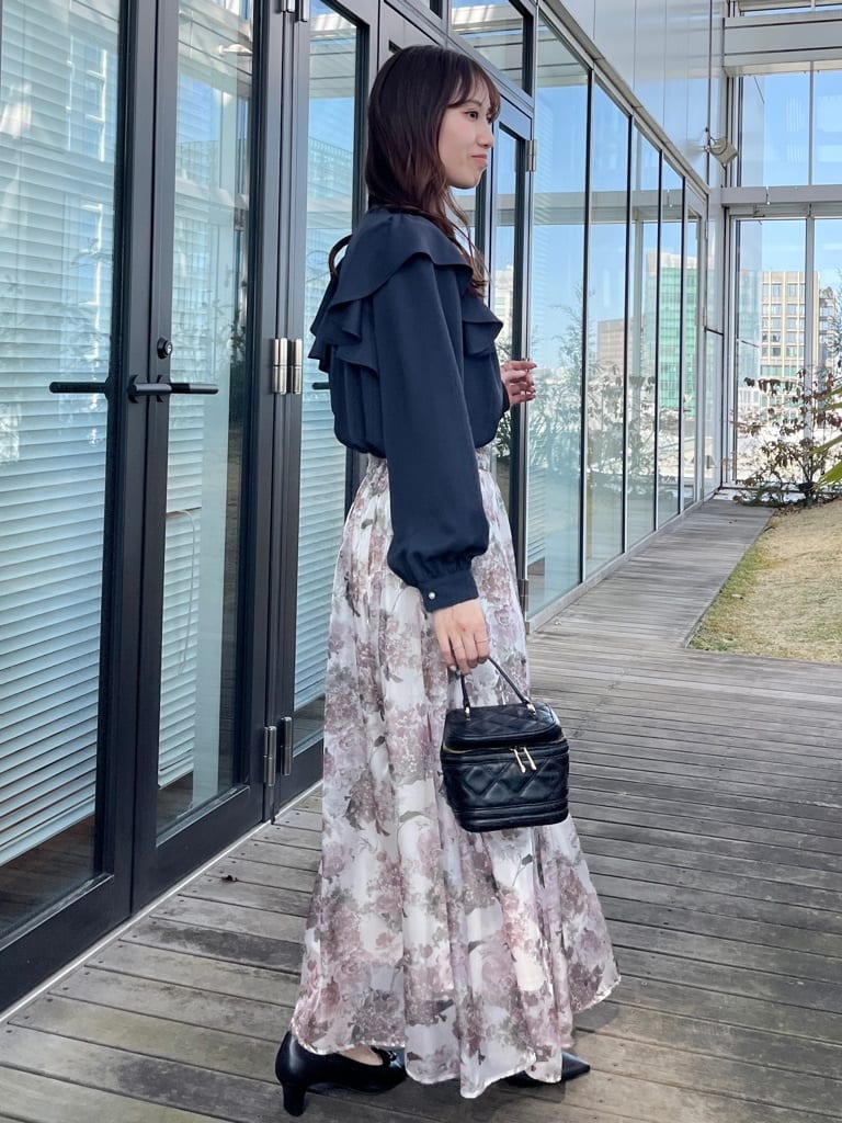はばさんの「Couture brooch｜【洗える・リボン取り外し可】フリルジョーゼットブラウス」を使ったコーディネート