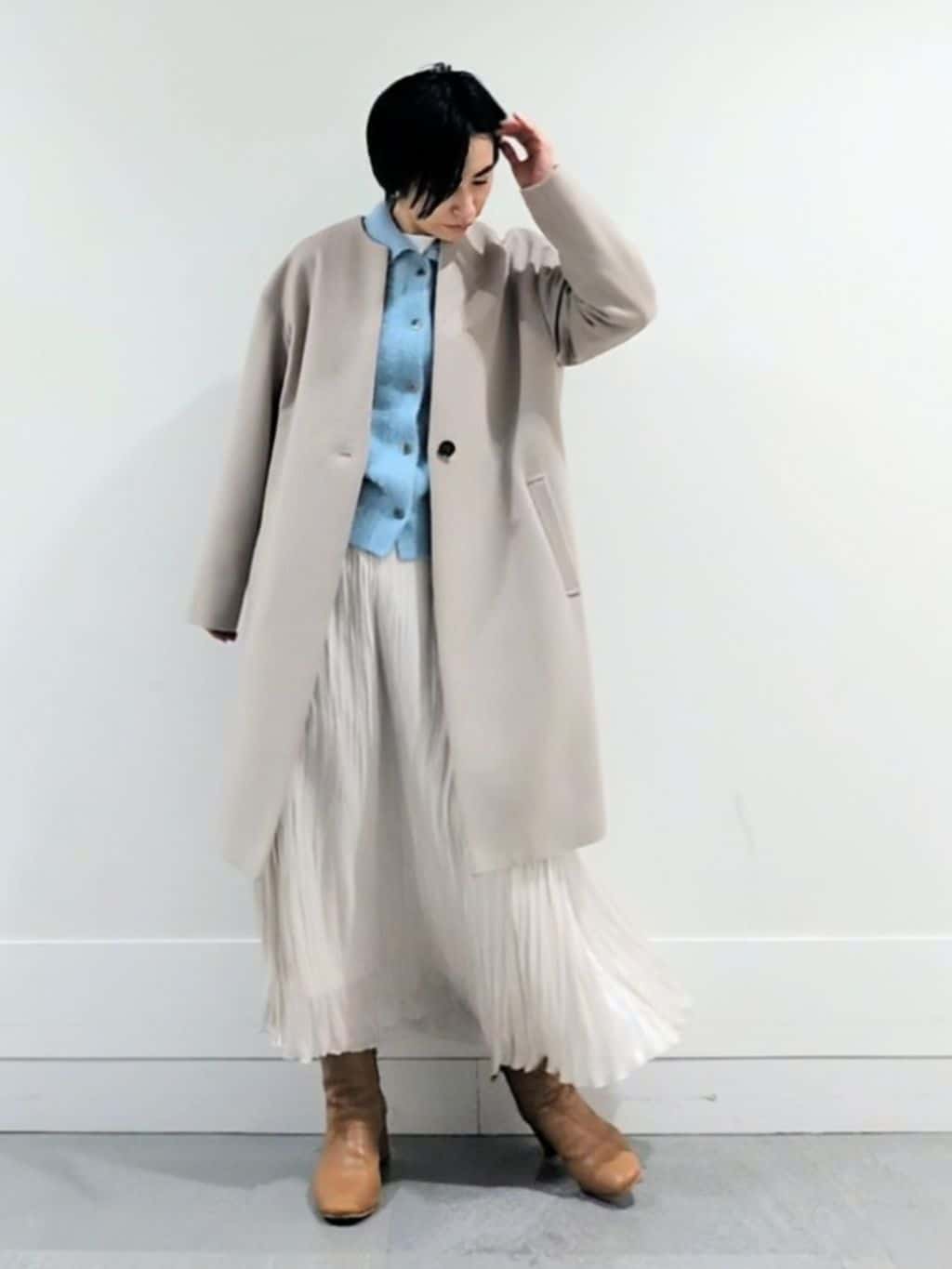 ミズタさんの「UNTITLED｜【ふわふわニット/オンオフ使える】フォックスカシミヤ衿付きカーディガン」を使ったコーディネート