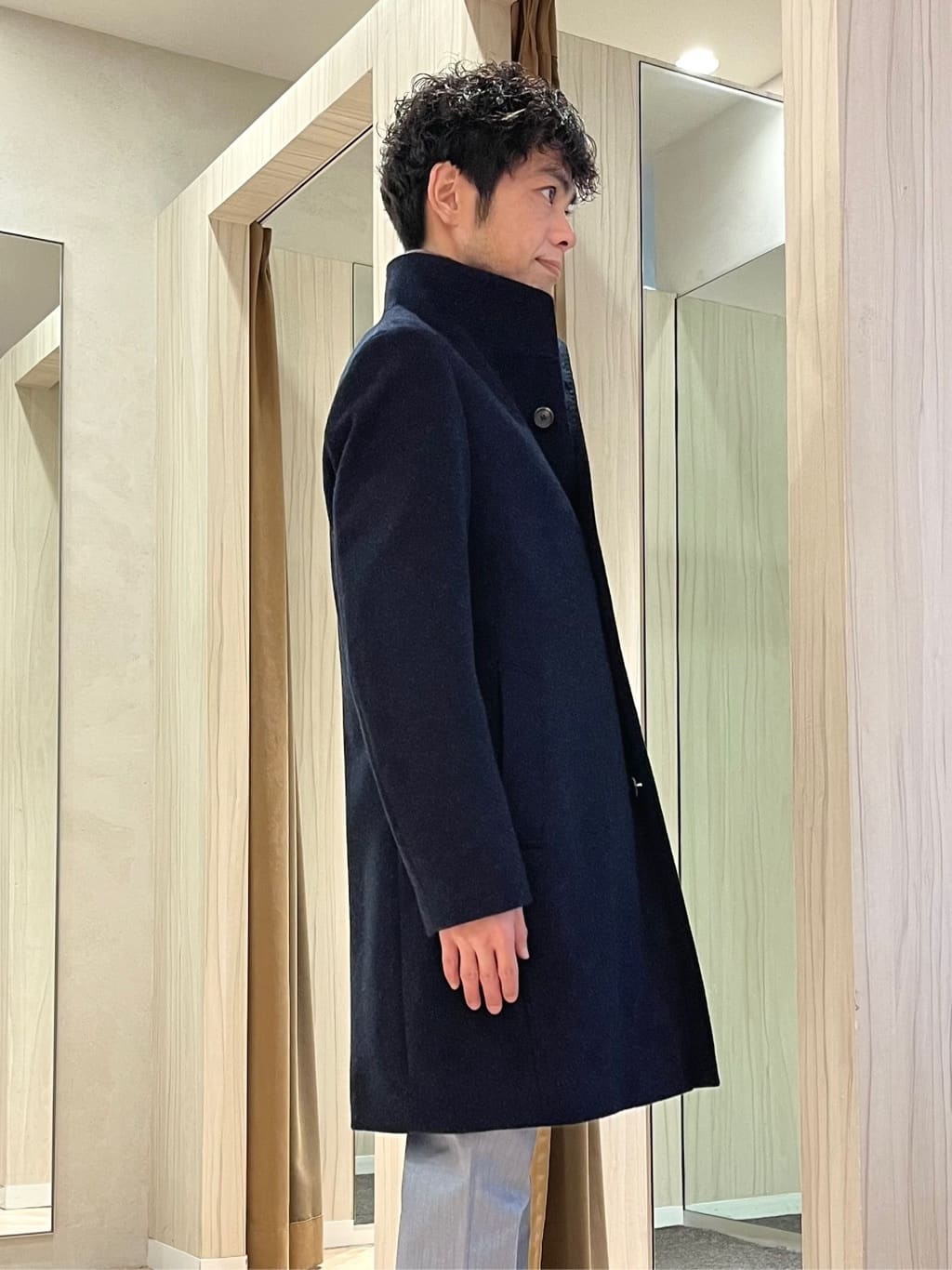 URAさんの「TAKEO KIKUCHI｜【ウールカシミヤブレンド】ビーバー調 スタンドカラー コート」を使ったコーディネート