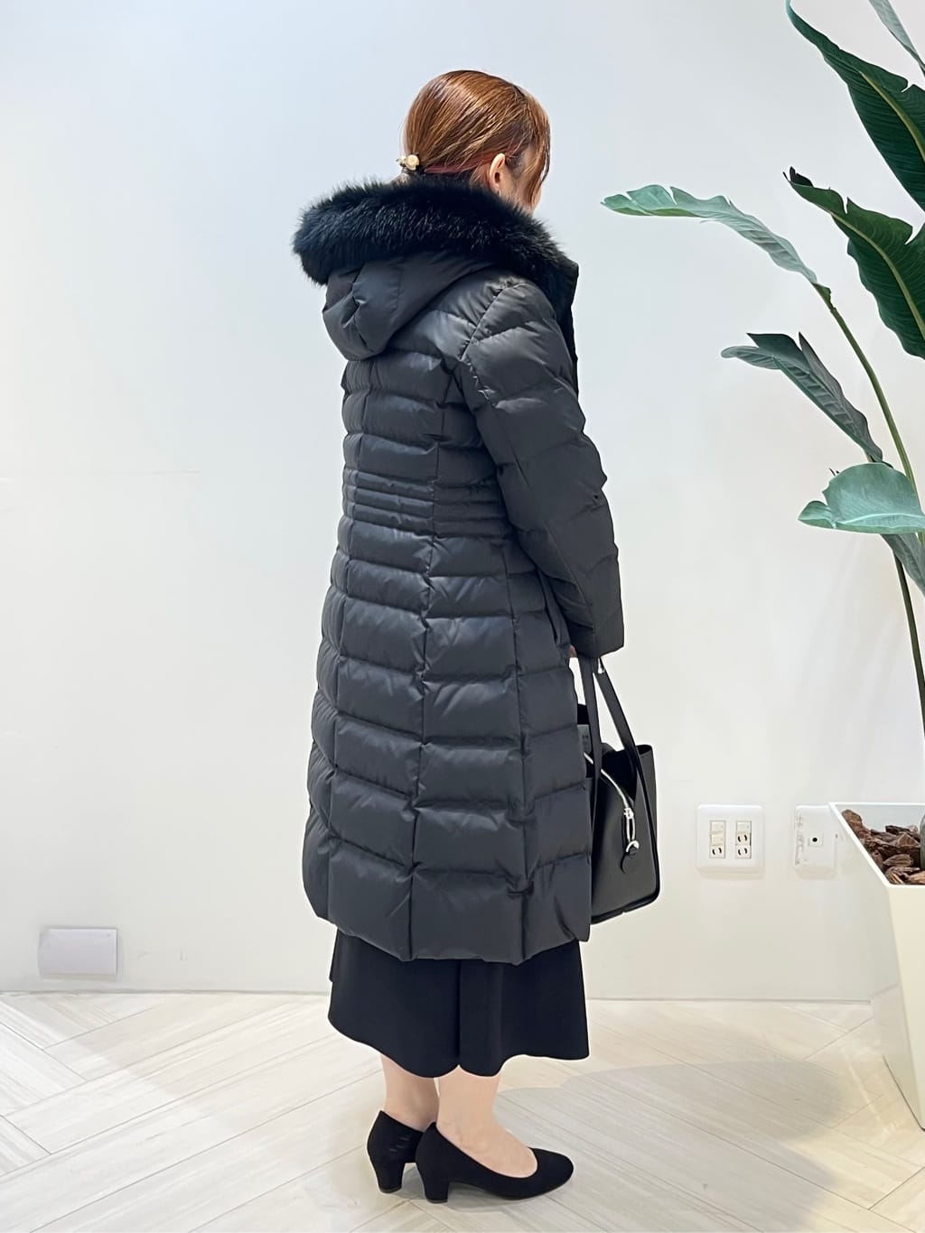 Tomoさんの「UNTITLED｜【合皮／ミドルサイズ】春カラーフォルムバッグ」を使ったコーディネート