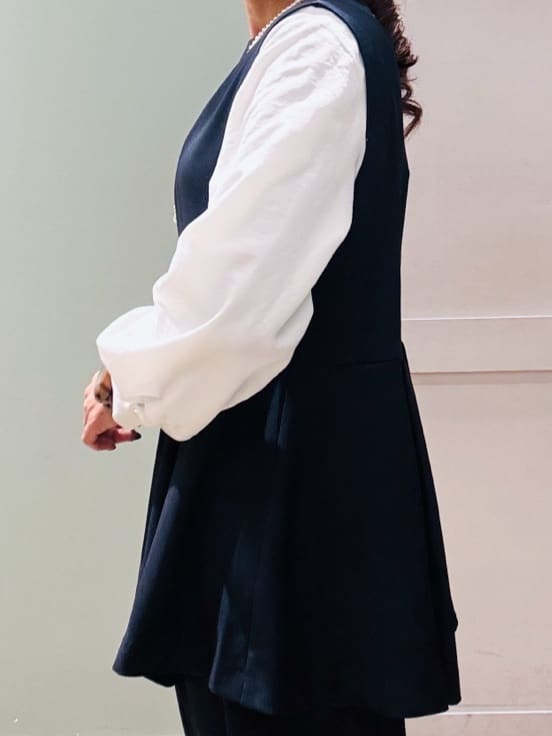 Komi☆さんの「grove｜【マシンウォッシュ/防シワ】袖ドッキングペプラムブラウス【着回しカセット】」を使ったコーディネート