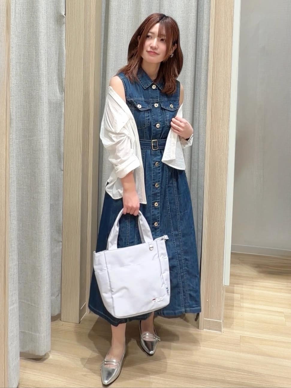 Fumikaさんの「grove｜【貴島明日香さん着用】お仕事も普段も。今どきワークシャツブラウス」を使ったコーディネート