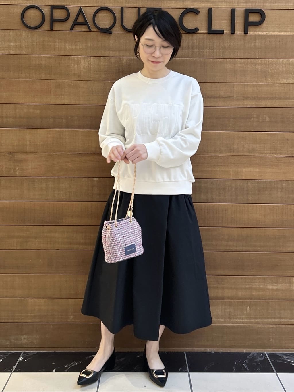 ゆうあさんの「OPAQUE.CLIP｜ロゴ刺繍裏毛トップス【洗濯機OK】」を使ったコーディネート