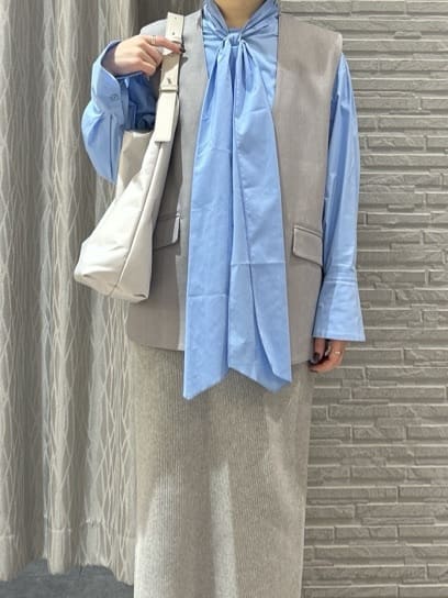 ga_riさんの「THE SHOP TK｜【通勤にもカジュアルにも】CAVIAN ジレ/セットアップ可」を使ったコーディネート