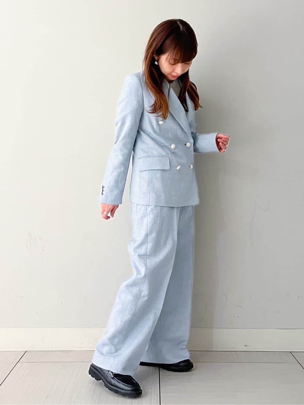 じゅんさんの「DRESSTERIOR｜【セットアップ可】リネンブレンドダブルブレストジャケット」を使ったコーディネート