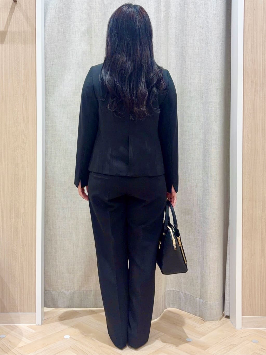 minamiさんの「grove｜【マシンウォッシュ／防シワ/SS-3L】ストレッチノーカラージャケット」を使ったコーディネート