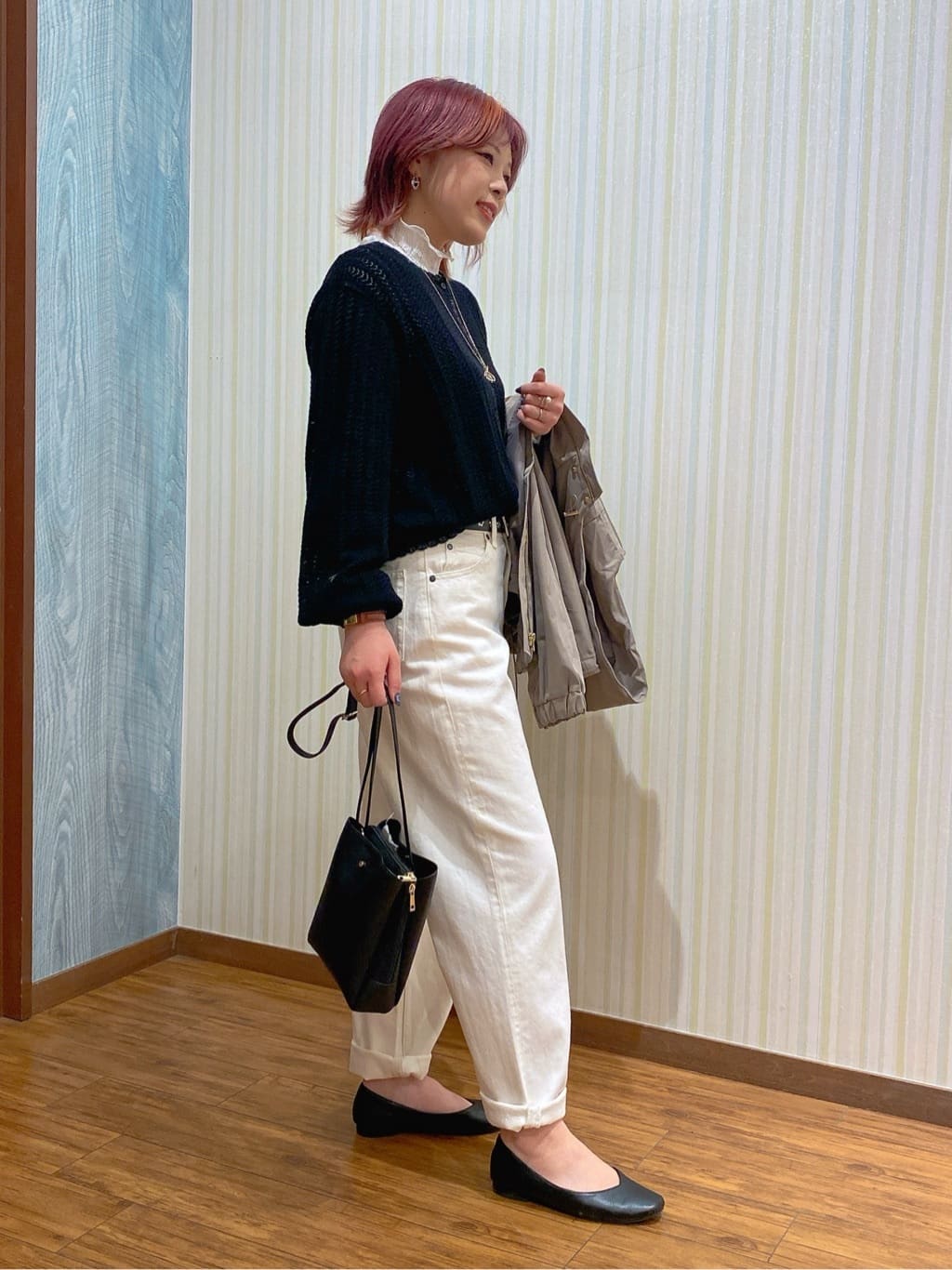 ayaさんの「SHOO･LA･RUE｜編み柄が上品 ラメ配色透かし編みカーディガン」を使ったコーディネート