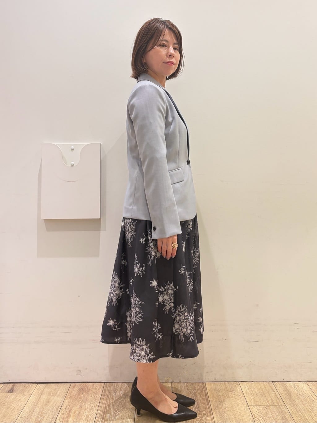 YUKOさんの「index｜バルーン風スリーブバイカラーニット【洗濯機OK】」を使ったコーディネート