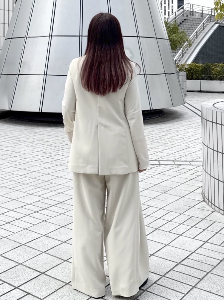 chikoさんの「OPAQUE.CLIP｜【es】ダブルブレストノーカラージレ/セットアップ対応可【洗える】」を使ったコーディネート