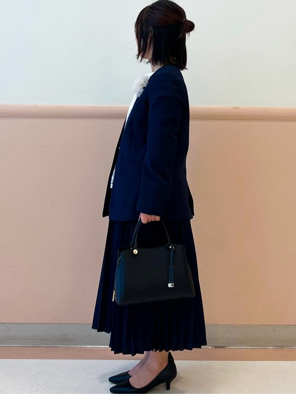 こやさんの「OPAQUE.CLIP｜《通勤／セットアップ対応》 Vネックジャケット／ダブルクロス【洗濯機OK】」を使ったコーディネート