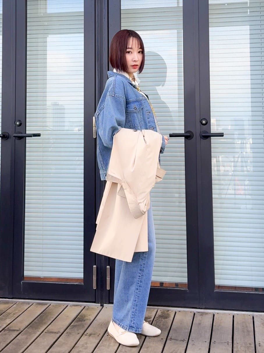 𝐜𝐡𝐢𝐤𝐚さんの「SHOO･LA･RUE｜【SHOO・LA・RUE DENIM】羽織るだけでこなれる　オーバーサイズデニムジャケット」を使ったコーディネート