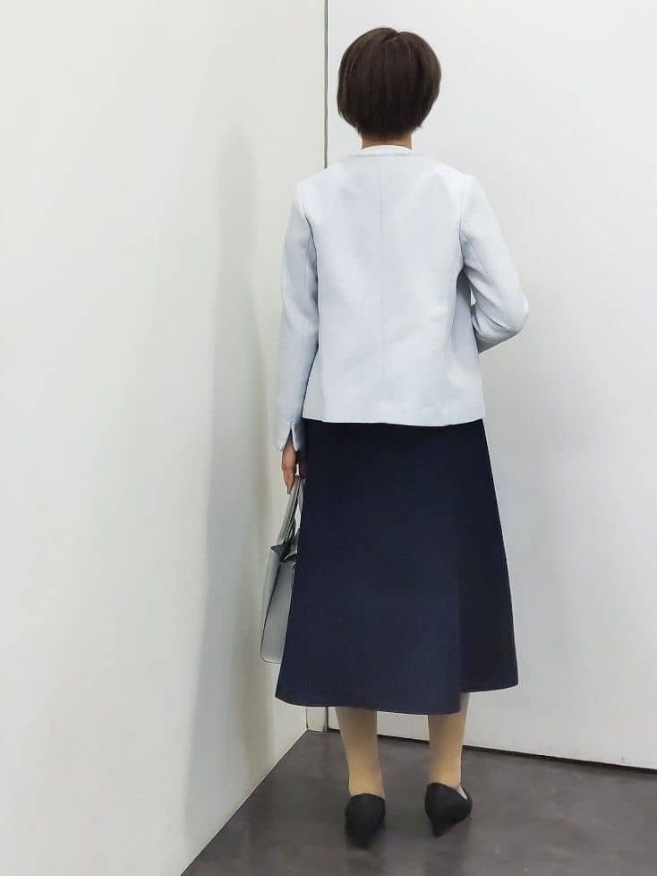 やまちゃんさんの「grove｜【ハレの日・通勤】きちんとからカジュアルまで着回せる、ミドル丈ツイードジャケット」を使ったコーディネート