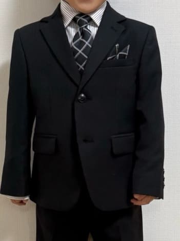 chさんの「THE SHOP TK｜【110-130/4点セット】ブラックセットアップ/入園・卒園・入学」を使ったコーディネート