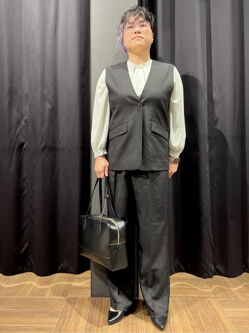 OKMKさんの「THE SHOP TK｜【通勤にもカジュアルにも】CAVIAN ジレ/セットアップ可」を使ったコーディネート