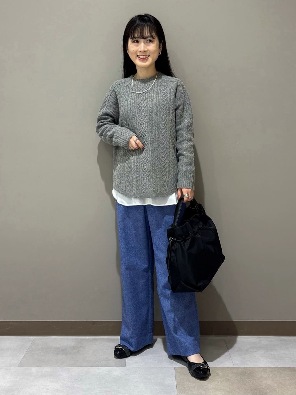 KEIKOさんの「INDIVI｜【名品／撥水／抗菌防臭】ショート丈リサイクルダウンコート」を使ったコーディネート