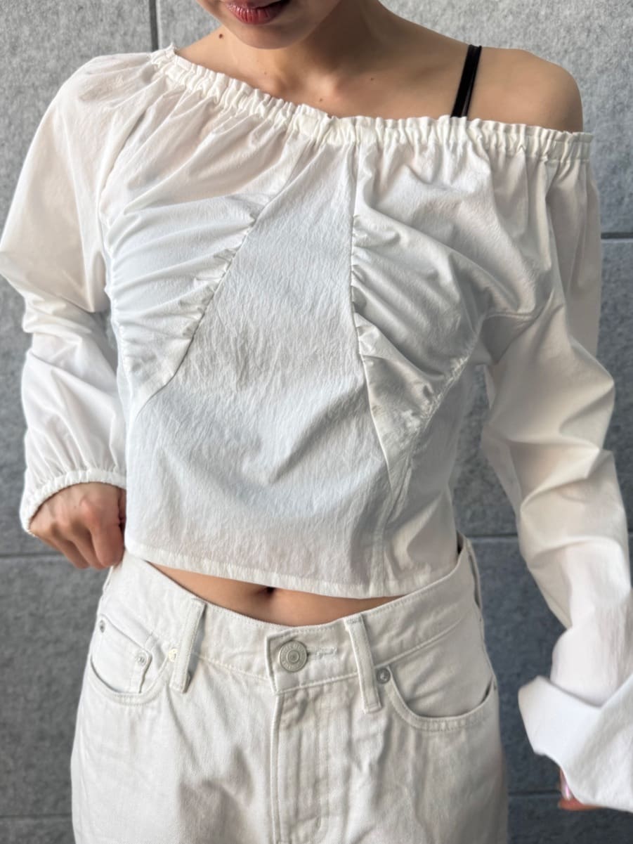 designer yukaさんの「CODE A｜belle gather blouse」を使ったコーディネート