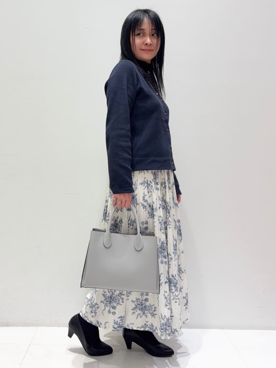 ゅぅさんの「grove｜【洗える】毛玉軽減クルーネックカーディガン」を使ったコーディネート