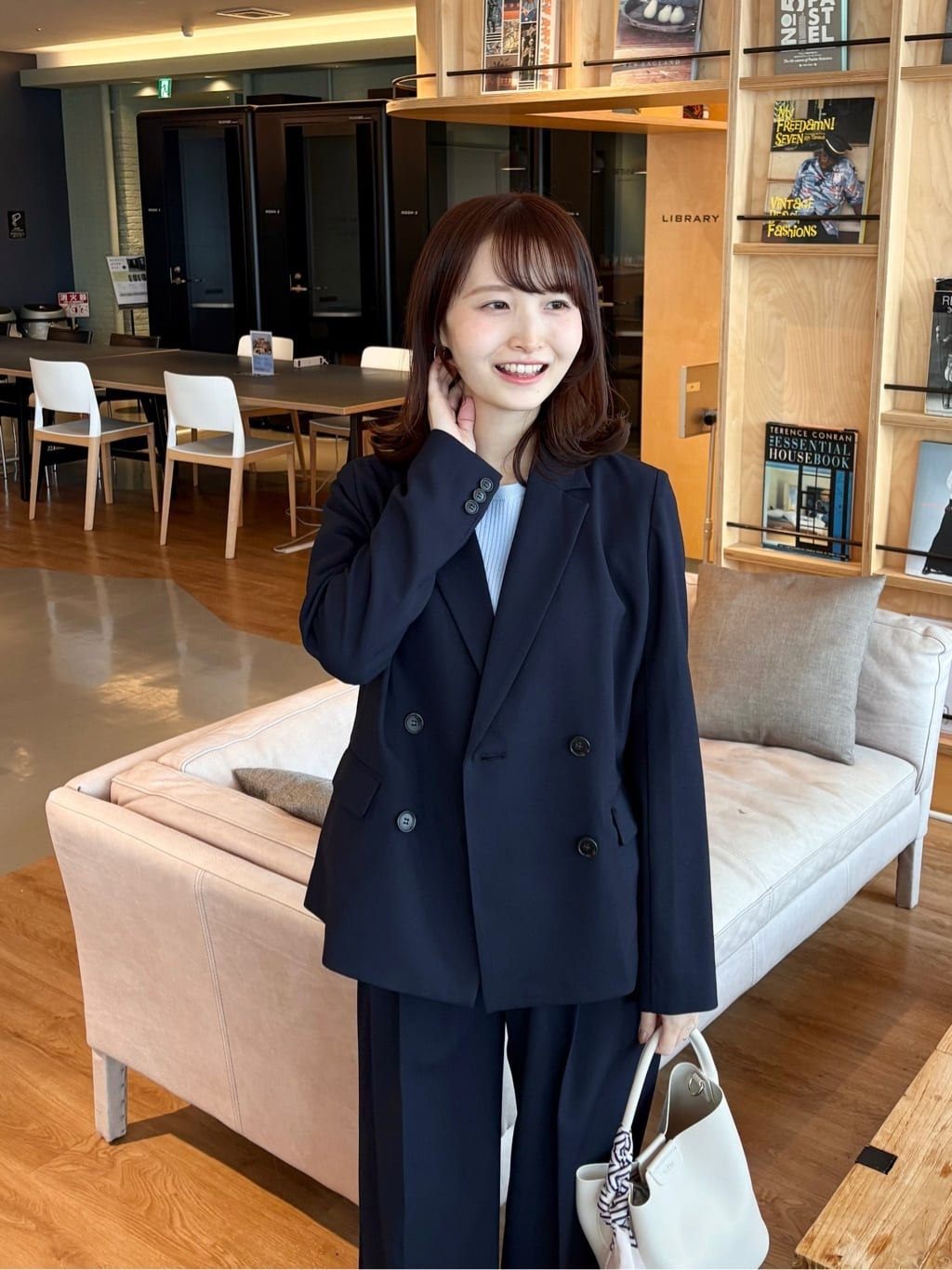みさかさんの「index｜UV リブシアーフレアスリーブニット【洗える】」を使ったコーディネート