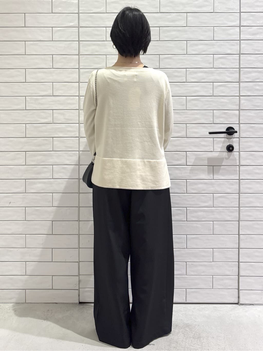 ayumiさんの「OPAQUE.CLIP｜リラクシーボートネックニット／オーガニックコットン混【洗濯機OK／UVケア】《5col》」を使ったコーディネート