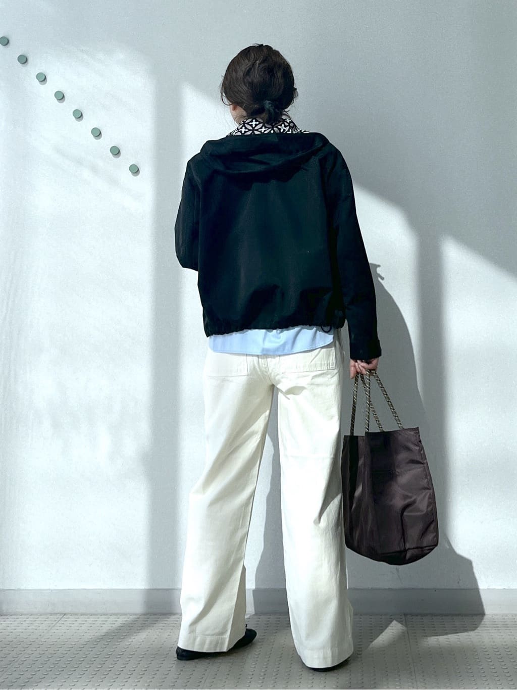 Soeさんの「DRESSTERIOR｜【ウォッシャブル/撥水素材】撥水ツイル マウンテンパーカー」を使ったコーディネート