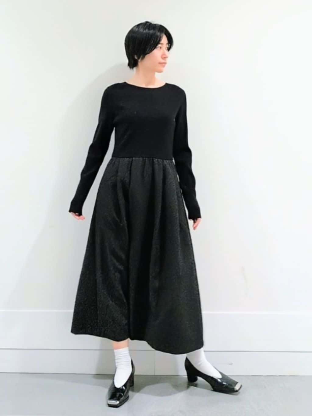 ミズタさんの「UNTITLED｜【オンオフ使える】スラブツイード ジレ」を使ったコーディネート