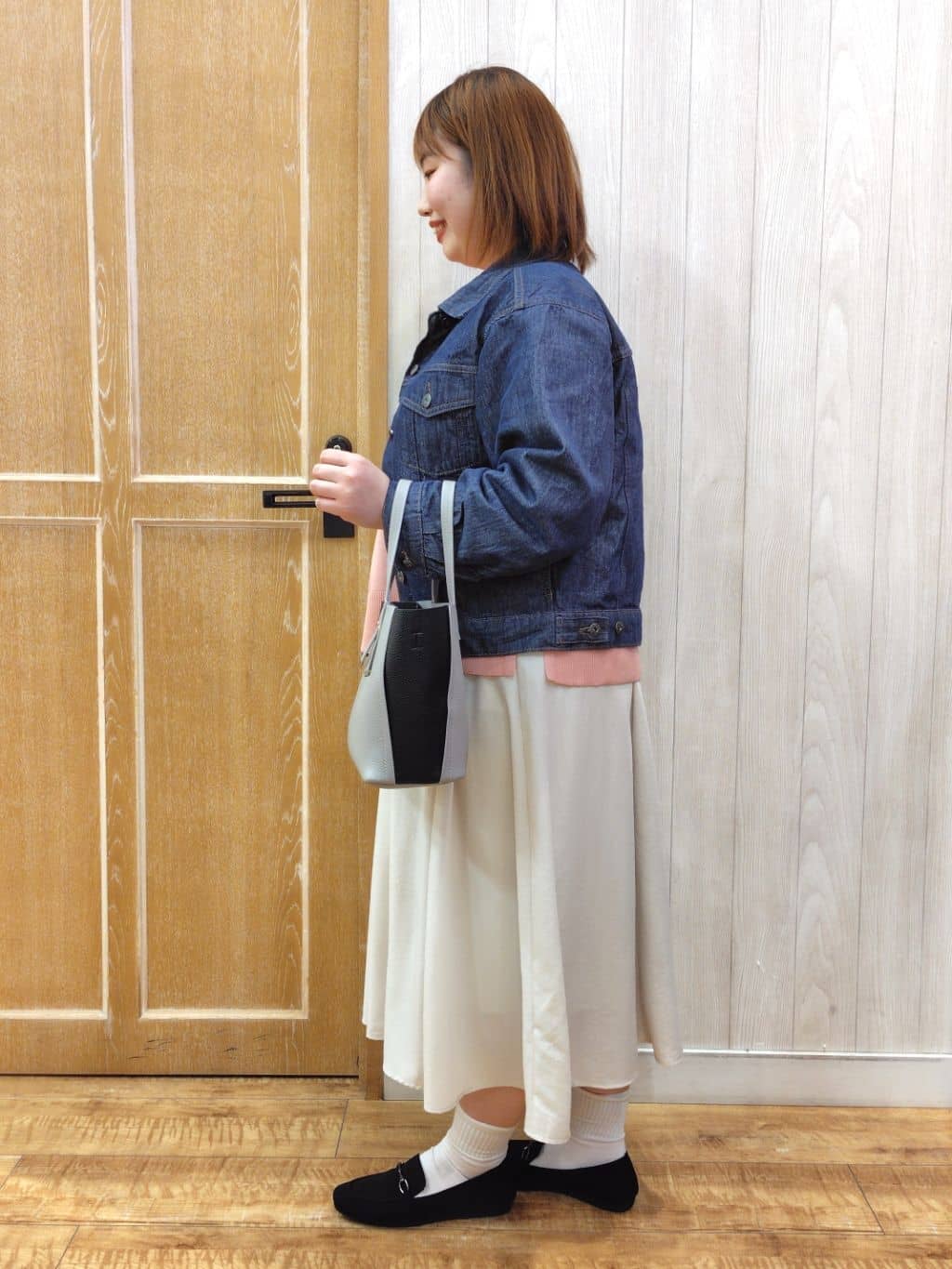 こっとんさんの「SHOO･LA･RUE｜【SHOO・LA・RUE DENIM】羽織るだけでこなれる　オーバーサイズデニムジャケット」を使ったコーディネート