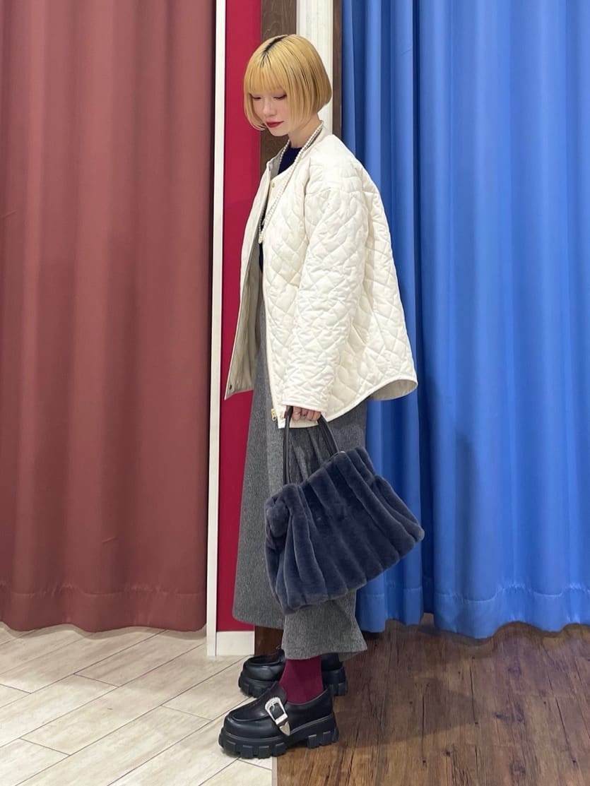 るるさんの「SHOO･LA･RUE｜【洗濯機可/S-LL】もちもちタッチ スウェットライクロゴニット」を使ったコーディネート