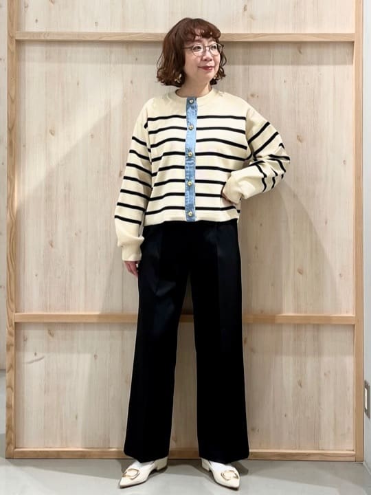 nakoさんの「THE SHOP TK｜【羽織るだけでこなれ感を演出】デニム切替カーディガン」を使ったコーディネート