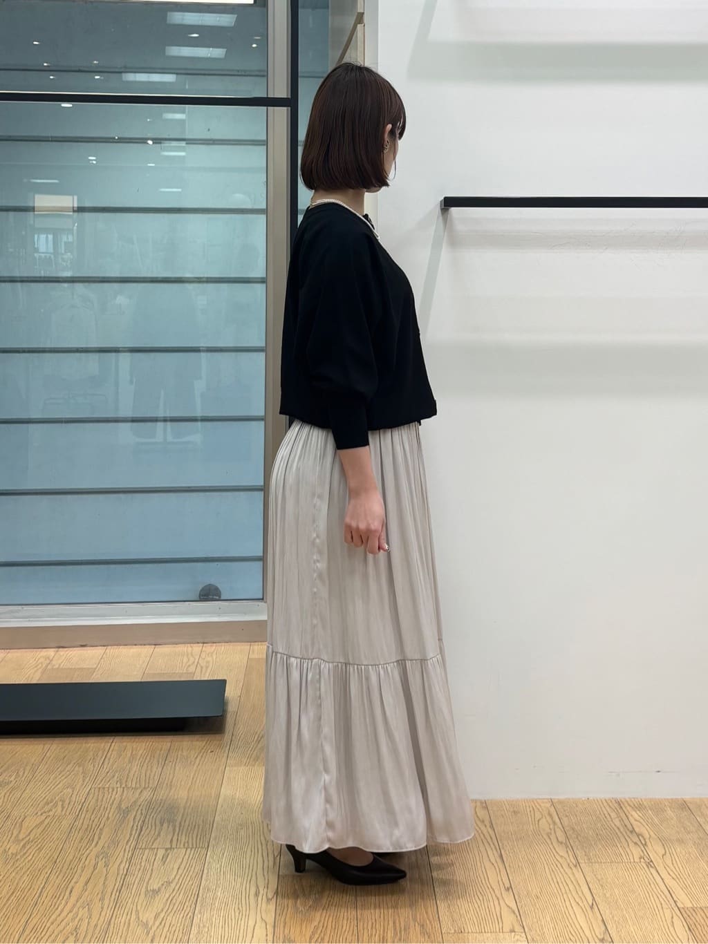 asamiさんの「INDIVI｜【洗える／丈調整可能】ギャザーフレアスカート」を使ったコーディネート