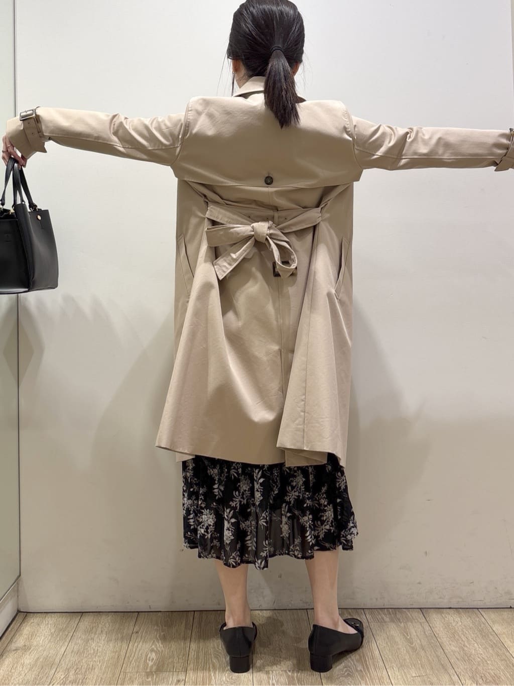 mameさんの「index｜撥水トレンチコート【洗濯機OK／花粉対応】《XS～3L》」を使ったコーディネート