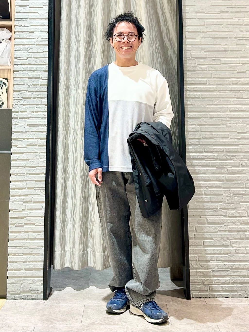 KENJI Iさんの「THE SHOP TK｜【季節の変わり目に最適】ナイロンマウンテンパーカ  防風/洗濯機OK」を使ったコーディネート