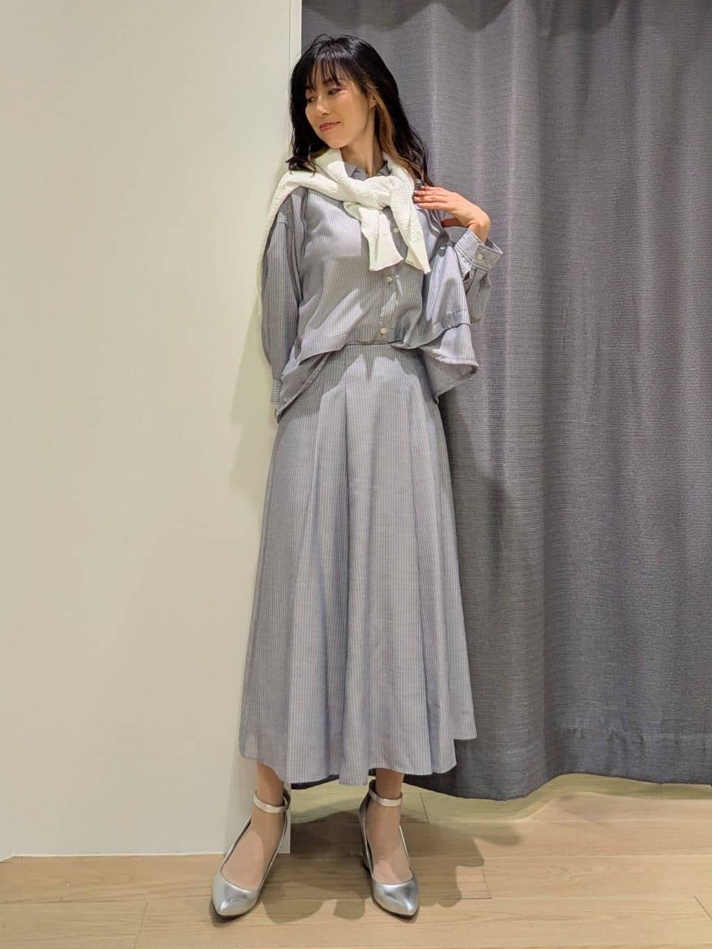 miiさんの「INDIVI｜【前後2WAY／洗える】凹凸編地カーディガンニット」を使ったコーディネート