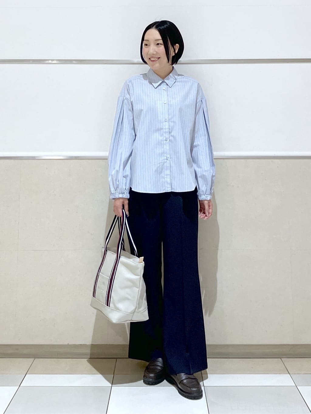 eriko さんの「Dessin｜【洗える】バルーンスリーブバンドカラーシャツ」を使ったコーディネート