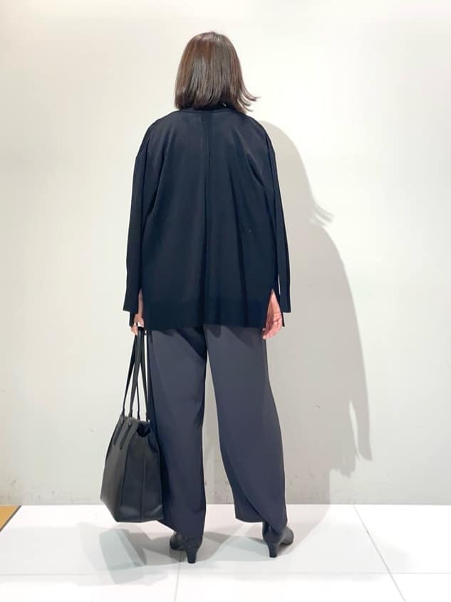 murayamaさんの「INDIVI｜【接触冷感／透湿／着る日傘】イージーワイドパンツ」を使ったコーディネート