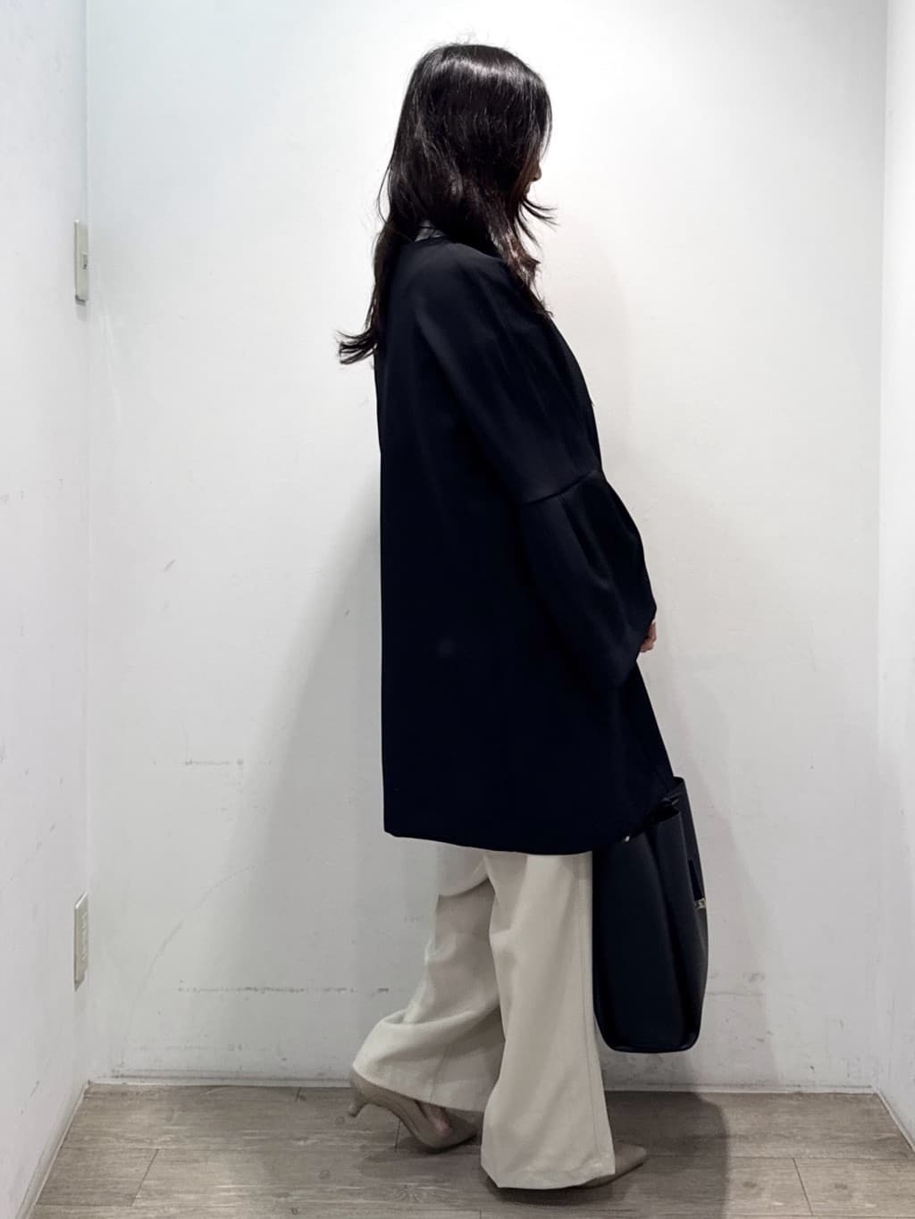 yuicciさんの「OPAQUE.CLIP｜フレアスリーブミドルコート【洗濯機OK】」を使ったコーディネート